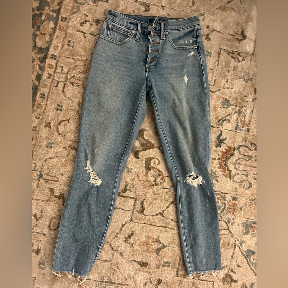 Lucky Brand Light Blue Distressed high rise crop Skinny Jeans sz 2/26
